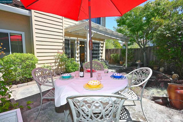 6670 Edgewood Way, Castro Valley, CA 94552