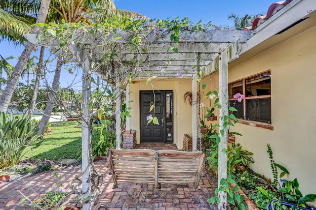 420 NE 36th Street, Boca Raton, FL 33431