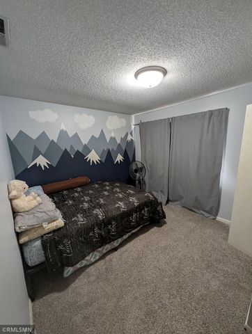 5011 Vera Cruz Avenue N, Crystal, MN 55429