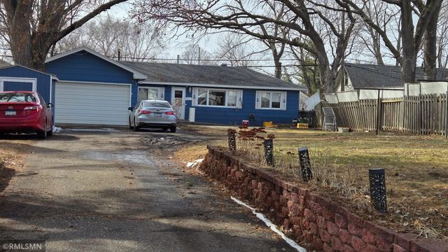 5011 Vera Cruz Avenue N, Crystal, MN 55429