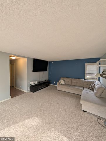 5011 Vera Cruz Avenue N, Crystal, MN 55429