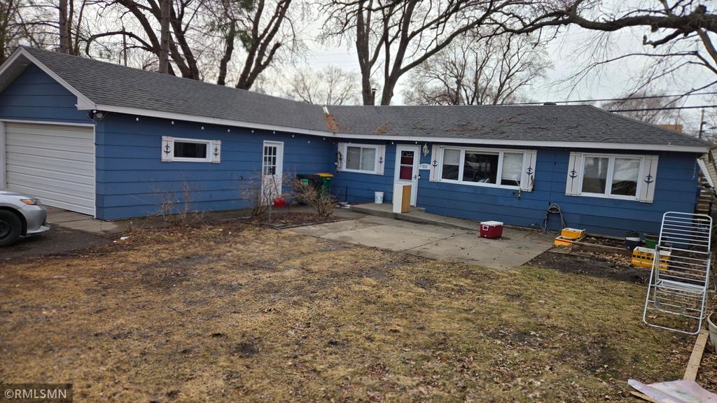 5011 Vera Cruz Avenue N, Crystal, MN 55429