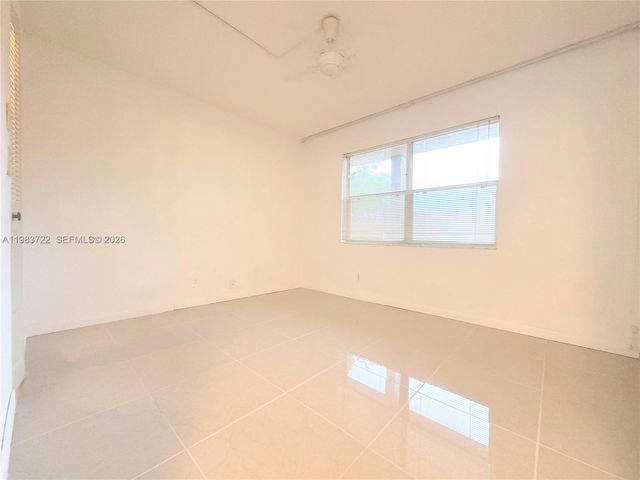 9900 Sunrise Lakes Blvd 102, Sunrise, FL 33322