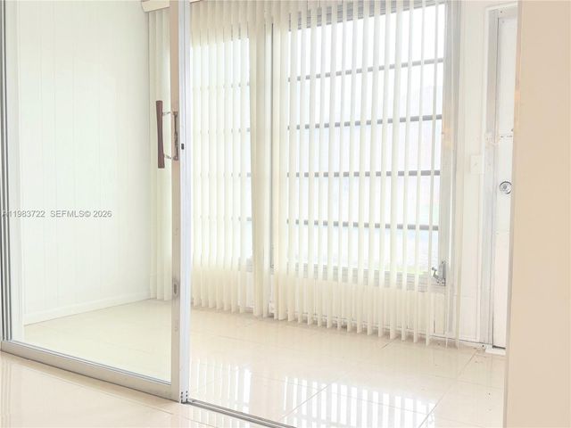 9900 Sunrise Lakes Blvd 102, Sunrise, FL 33322