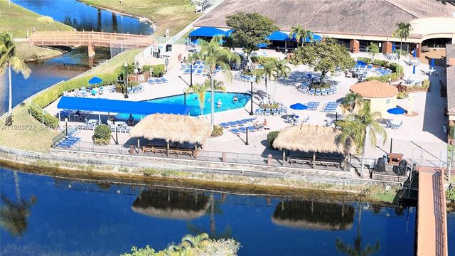 9900 Sunrise Lakes Blvd 102, Sunrise, FL 33322