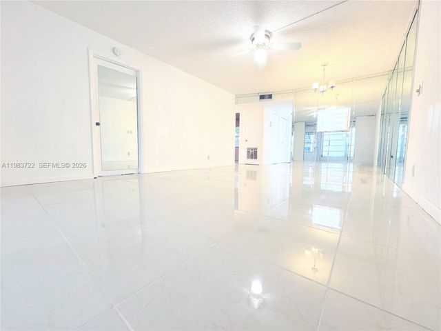 9900 Sunrise Lakes Blvd 102, Sunrise, FL 33322