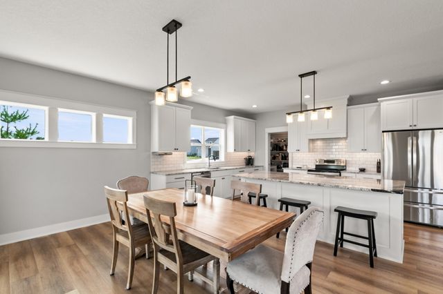 1914 Timberview Drive, Norwalk, IA 50211