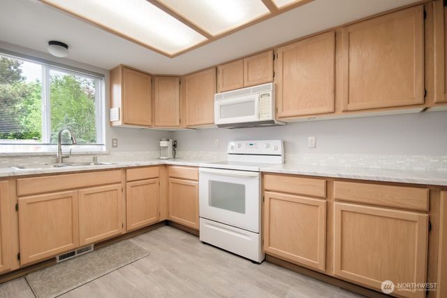 3011 Sugarloaf Street SE, Olympia, WA 98501