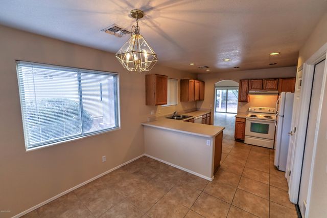 10150 E Desert Paradise Place, Tucson, AZ 85747