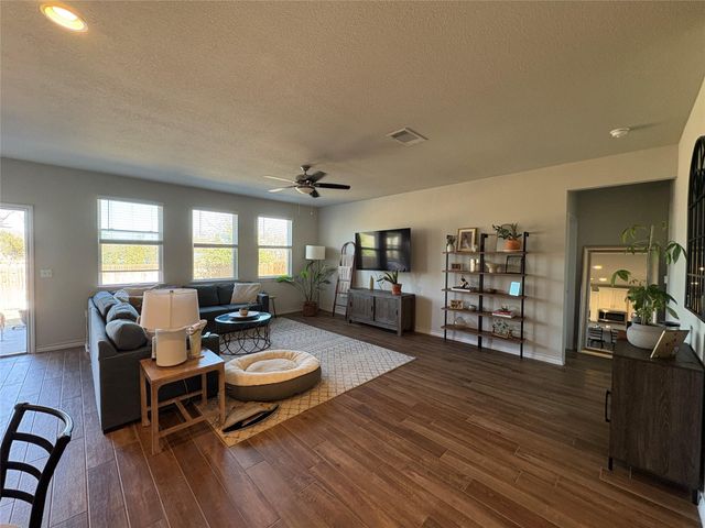 12000 Saddle Rock DR, Austin, TX 78725