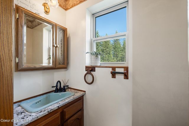 299 OAK TERRACE CREEK, Cocolalla, ID 83813