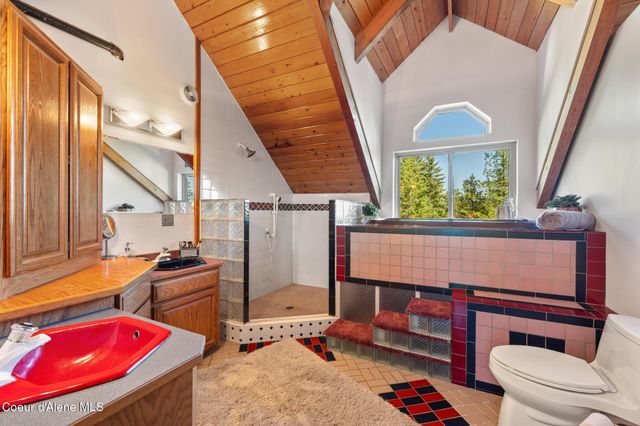 299 OAK TERRACE CREEK, Cocolalla, ID 83813