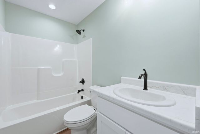 507 Caribou Crossing, Auburn, IN 46706