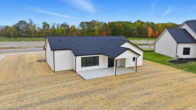 507 Caribou Crossing, Auburn, IN 46706