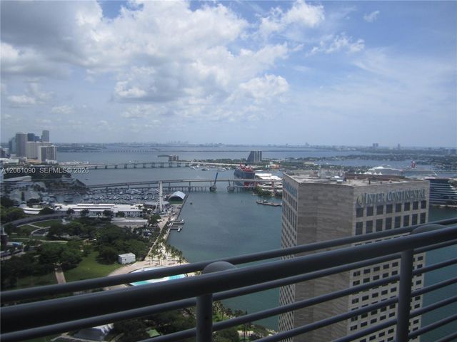 325 S Biscayne Blvd 4316, Miami, FL 33131