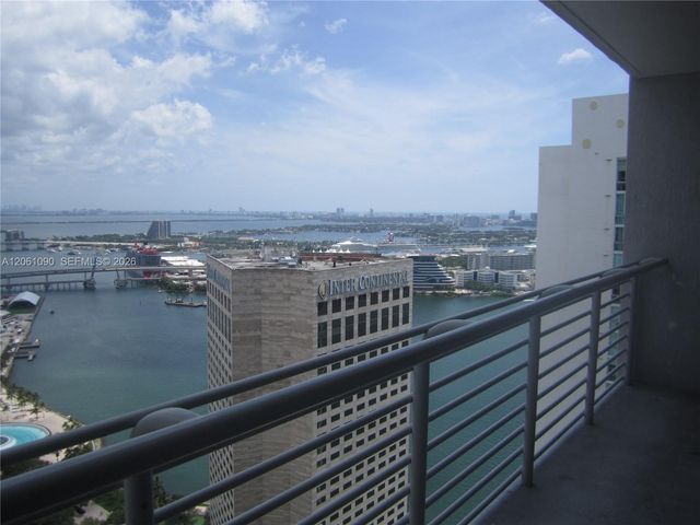 325 S Biscayne Blvd 4316, Miami, FL 33131