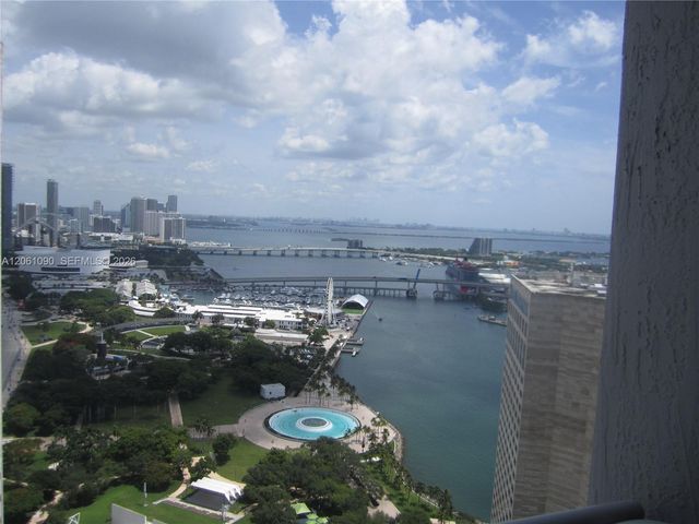 325 S Biscayne Blvd 4316, Miami, FL 33131