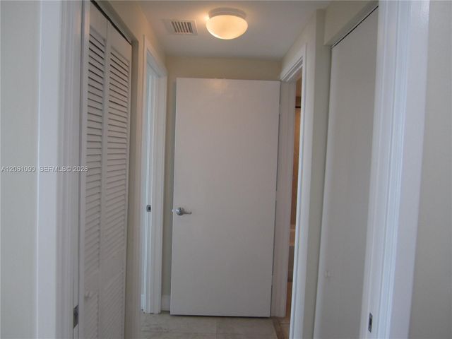 325 S Biscayne Blvd 4316, Miami, FL 33131