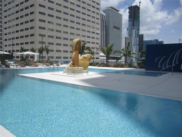 325 S Biscayne Blvd 4316, Miami, FL 33131