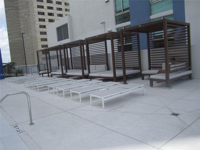 325 S Biscayne Blvd 4316, Miami, FL 33131