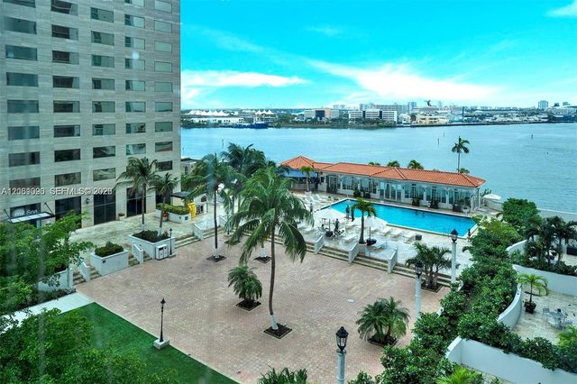 325 S Biscayne Blvd 4316, Miami, FL 33131