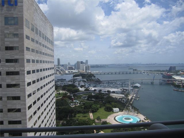 325 S Biscayne Blvd 4316, Miami, FL 33131