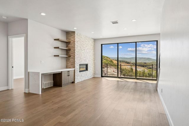 889 E Grizzly Draw Court 77, Hideout, UT 84036