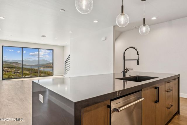 889 E Grizzly Draw Court 77, Hideout, UT 84036