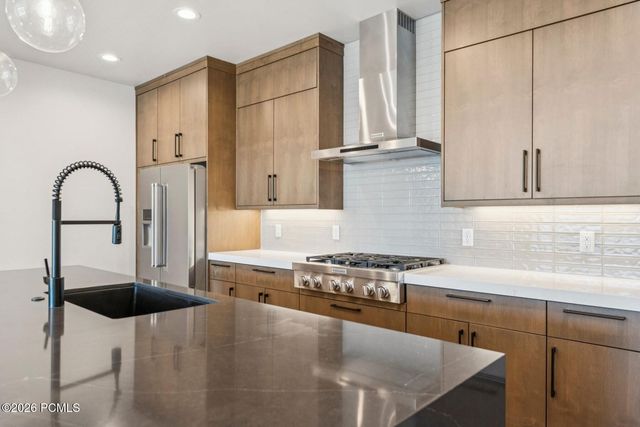 889 E Grizzly Draw Court 77, Hideout, UT 84036