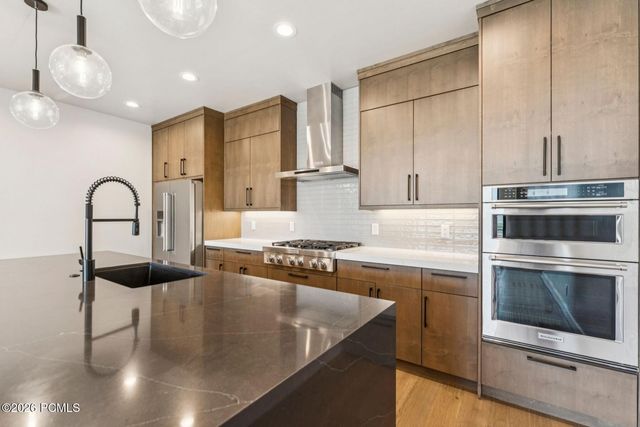 889 E Grizzly Draw Court 77, Hideout, UT 84036