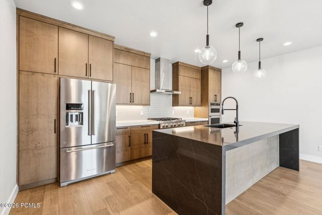 889 E Grizzly Draw Court 77, Hideout, UT 84036