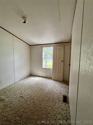 9998 Ray Avenue, Kingston, OK 73439