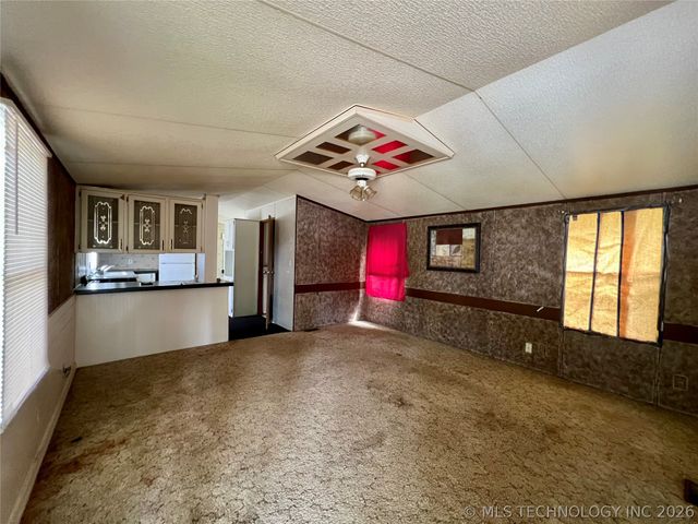 9998 Ray Avenue, Kingston, OK 73439