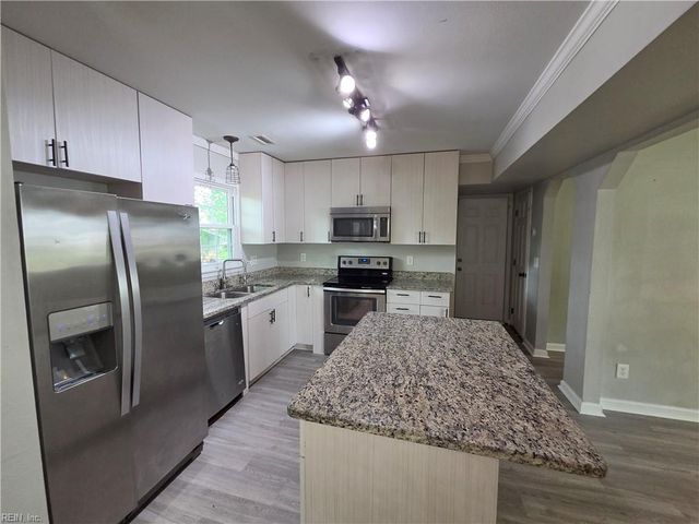274 Exeter RD, Newport News, VA 23602
