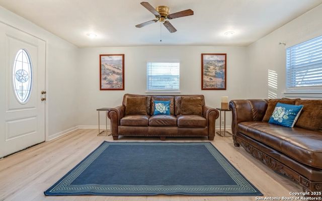 7131 Larksong, Leon Valley, TX 78238