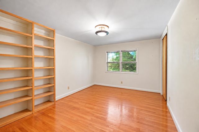 1272 Standish Way, Lexington, KY 40504