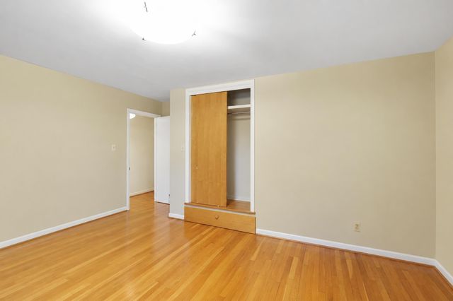 1272 Standish Way, Lexington, KY 40504