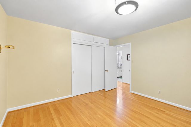 1272 Standish Way, Lexington, KY 40504
