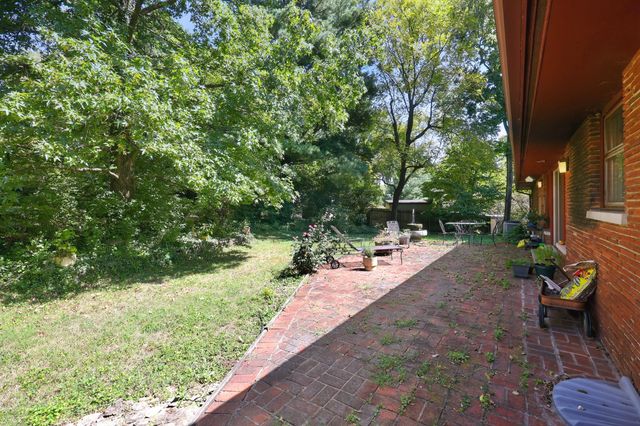 1272 Standish Way, Lexington, KY 40504