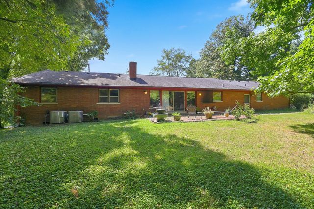 1272 Standish Way, Lexington, KY 40504
