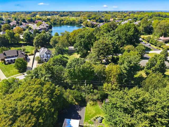 1272 Standish Way, Lexington, KY 40504