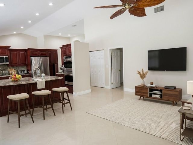 10255 Guatemala Street, Cooper City, FL 33026