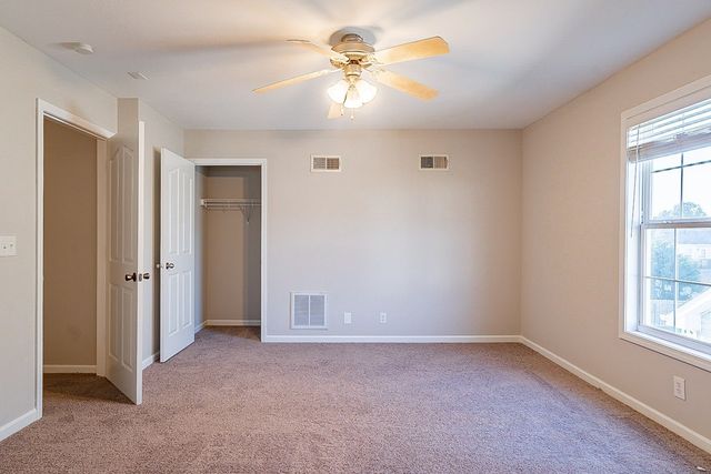3632 Aurora Dr, Clarksville, TN 37040