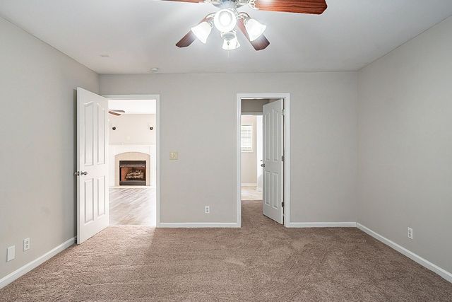 3632 Aurora Dr, Clarksville, TN 37040