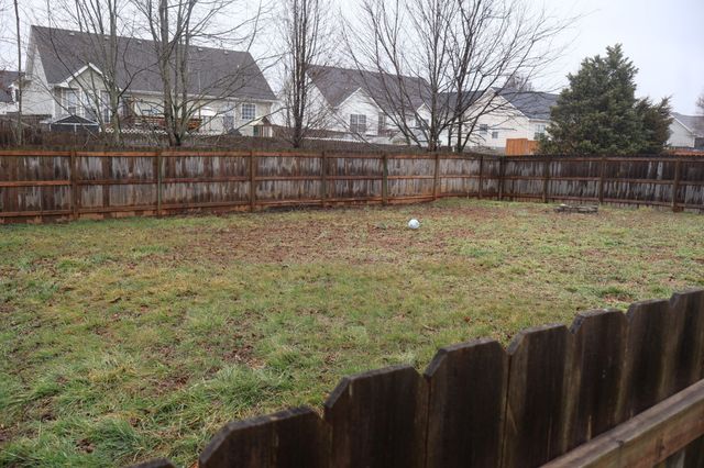 3632 Aurora Dr, Clarksville, TN 37040