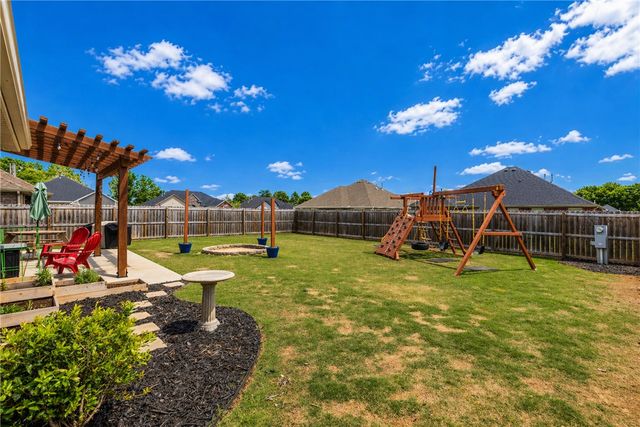 208 S Nightfall Avenue, Farmington, AR 72730