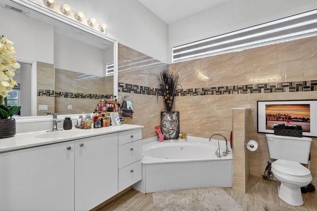416 SW Horseshoe Bay, Port St. Lucie, FL 34986