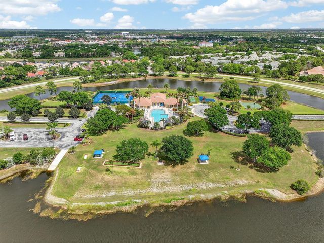 416 SW Horseshoe Bay, Port St. Lucie, FL 34986