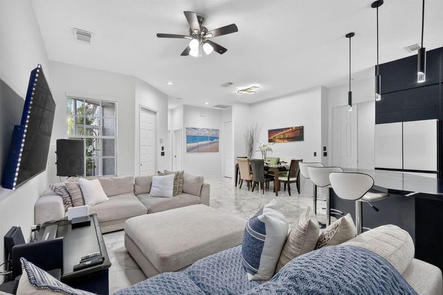 416 SW Horseshoe Bay, Port St. Lucie, FL 34986