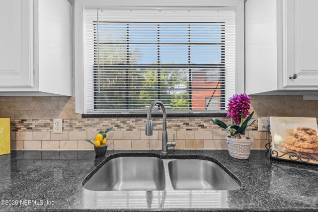 3116 BELDEN Circle, Jacksonville, FL 32207